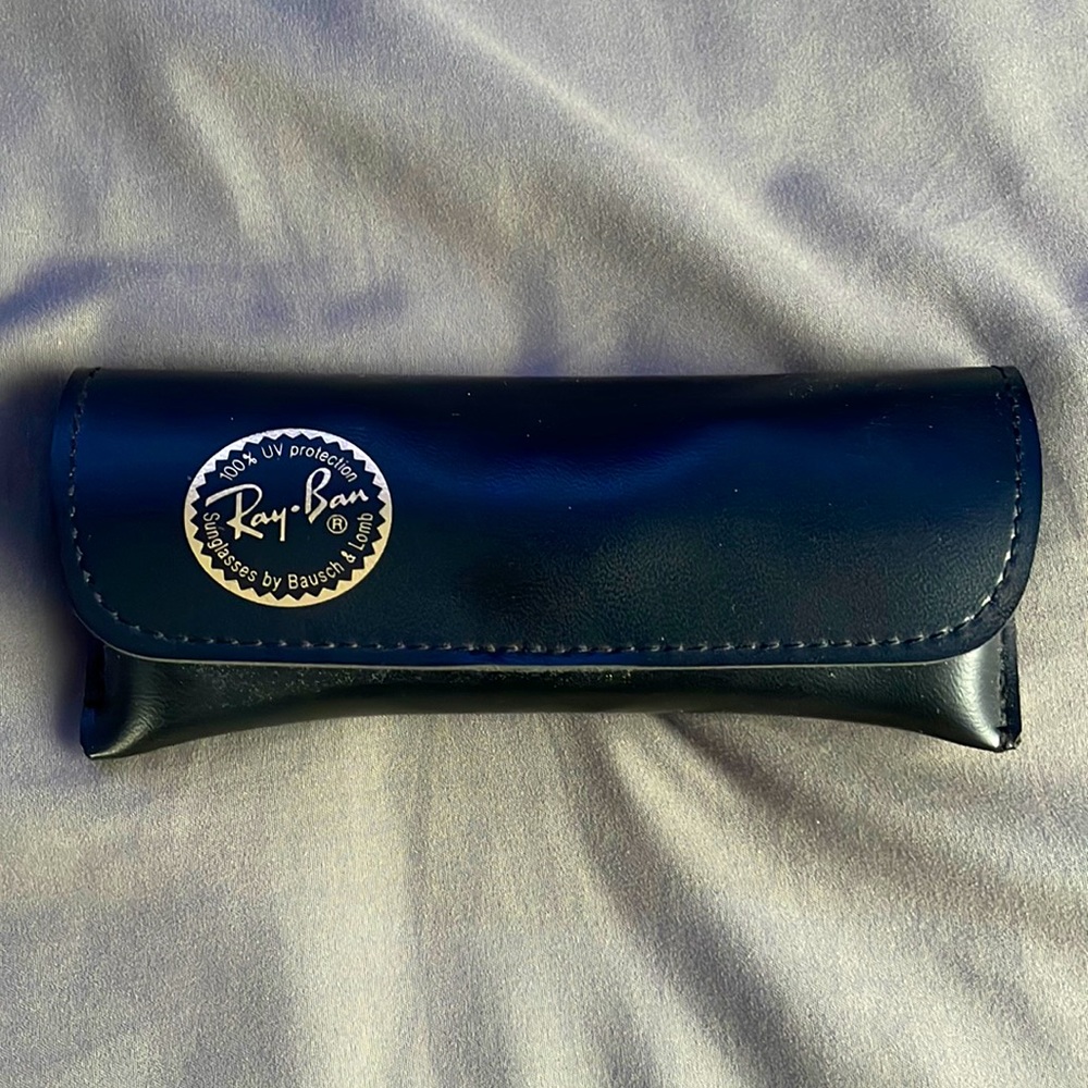 Beautiful authentic vintage NWOT rayban sunglasse